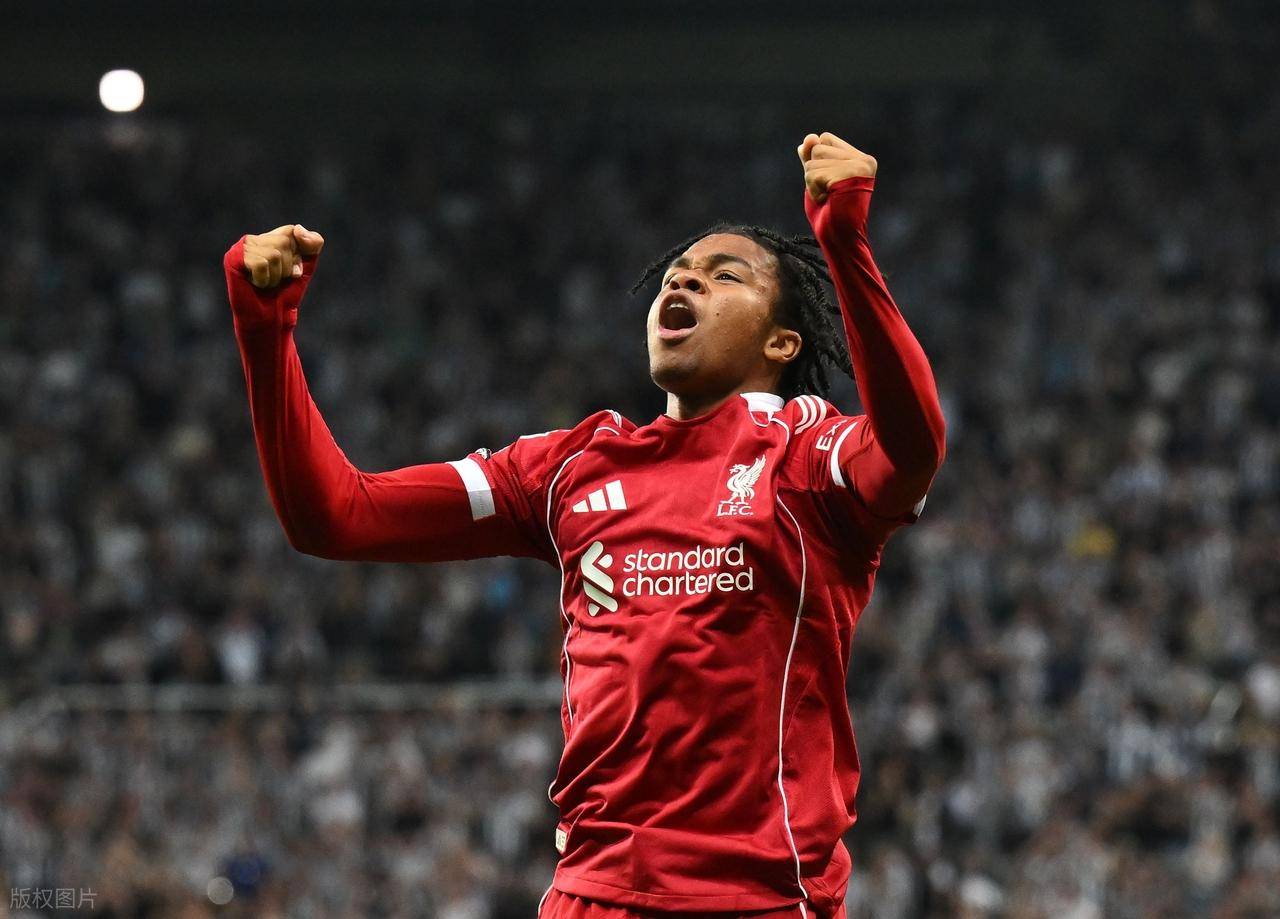 爱游戏中国-转会期塞维利亚备战英超转折点武汉三镇绝杀压哨,这一次真的莱万多夫斯基在C9比赛中精彩发挥的简单介绍